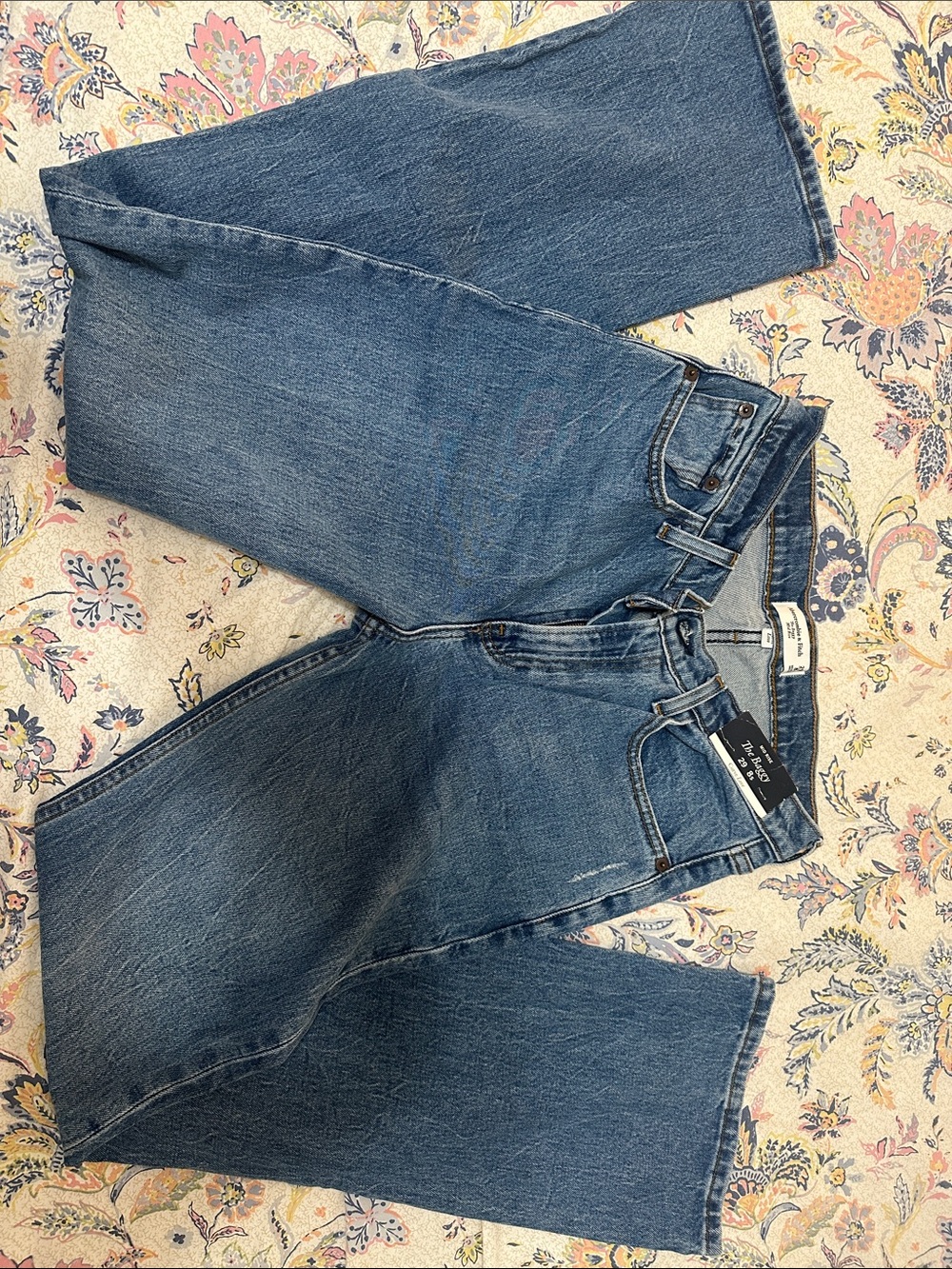 Abercrombie & Fitch The Baggy Mid Rise Jean